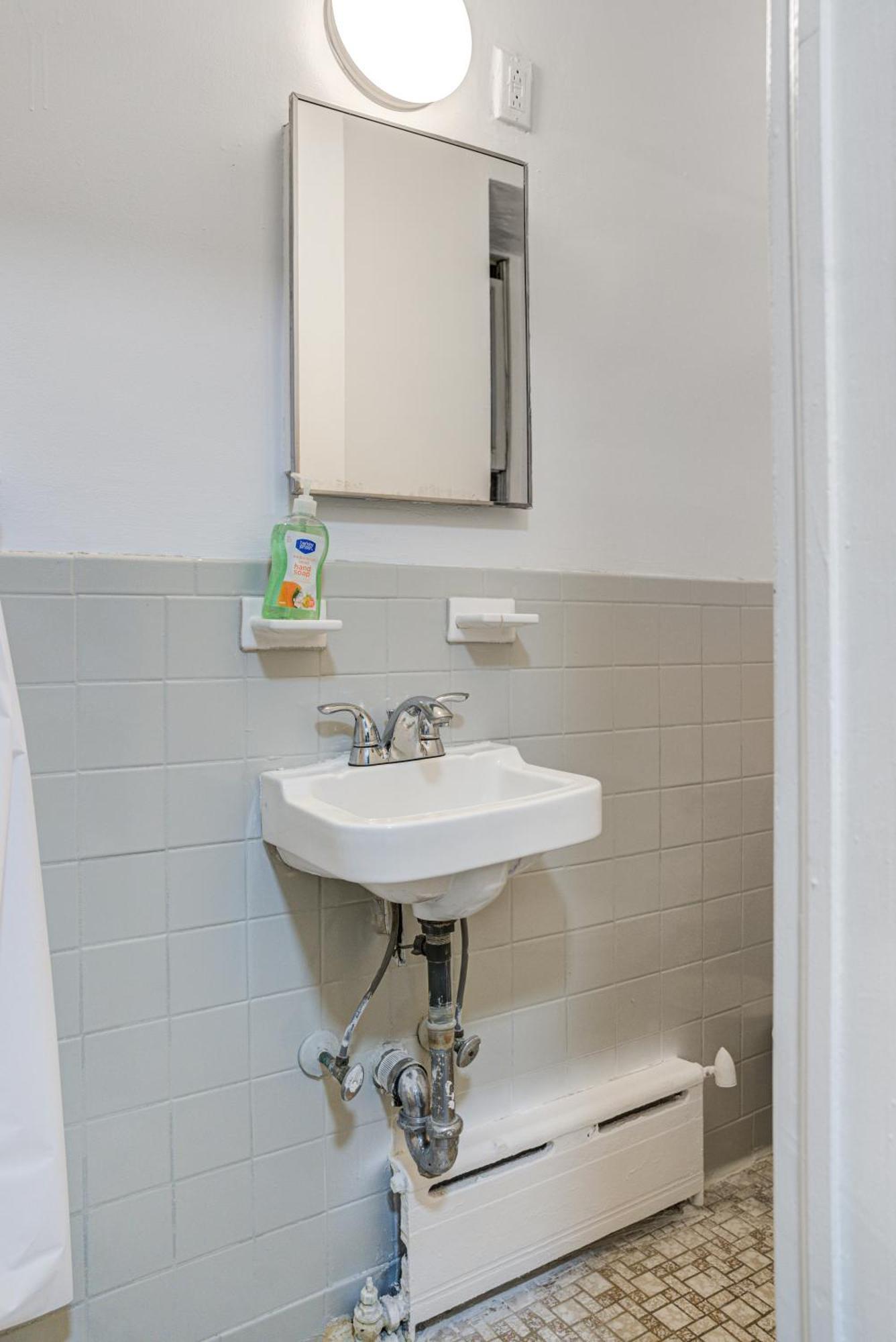 3 Bedroom Cozy Unit In Hells Kitchen Apartamento